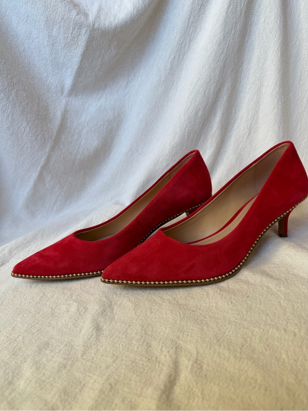 Coach Red Suede Gold Stud Trim Pointed Toe Pumps Heels 9.5 - Picture 4 of 9